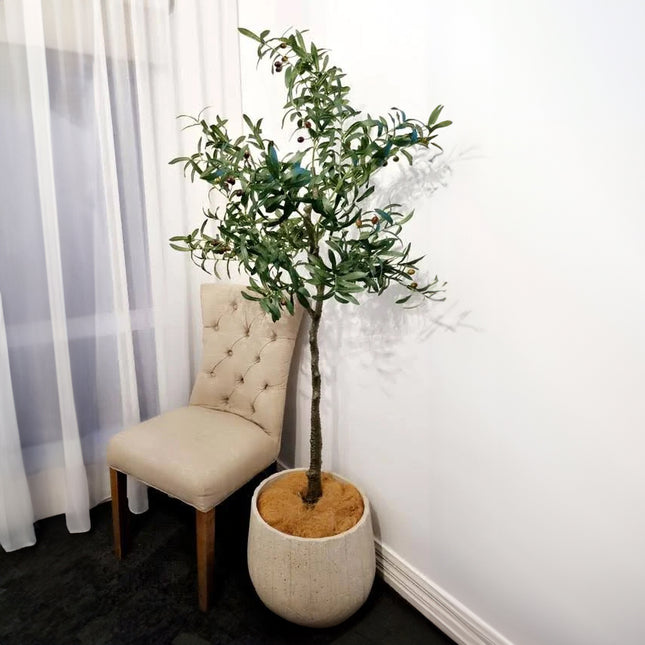 Artificial olive tree